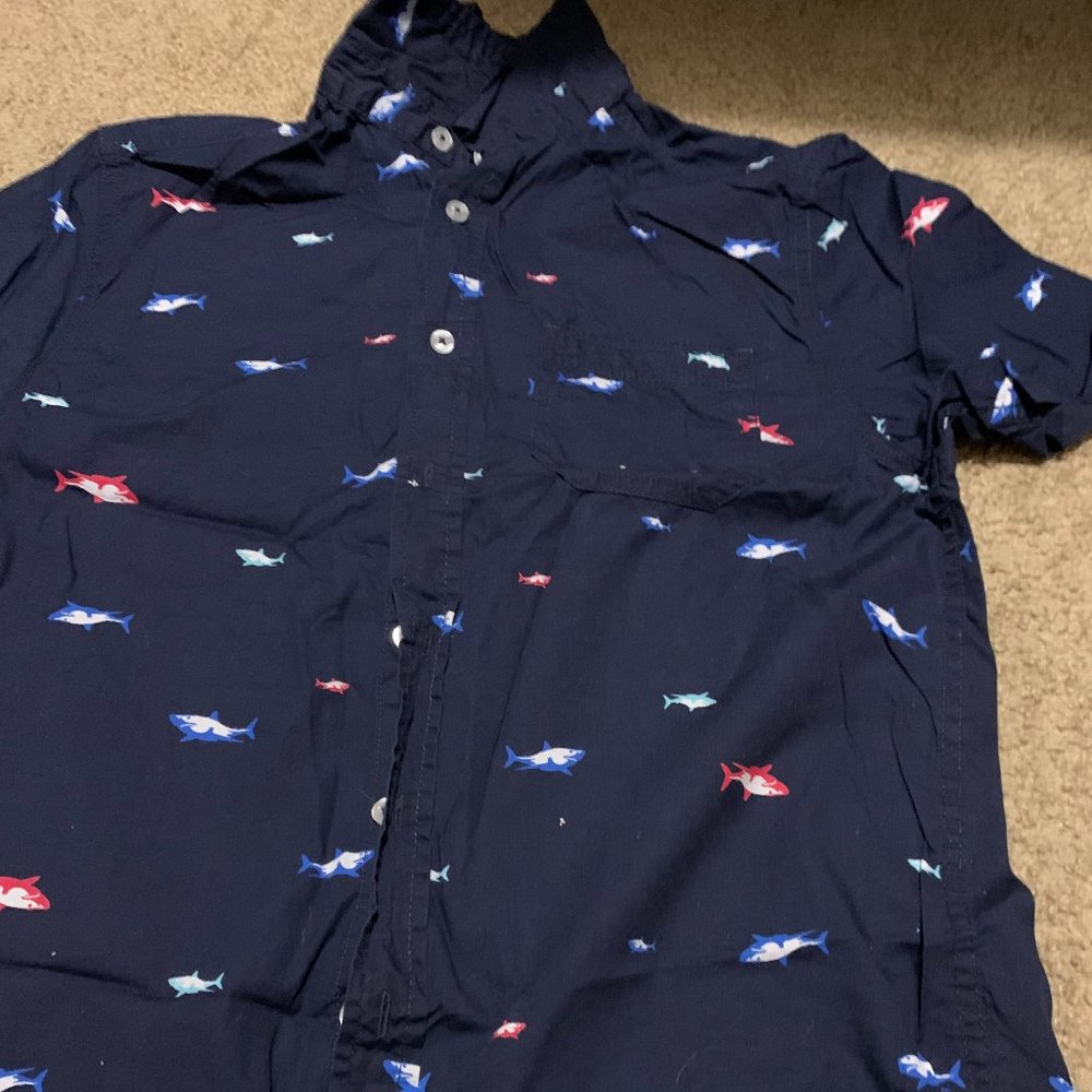 Black with Red and Blue Sharks Button-up T-Shirt Kids Size 16